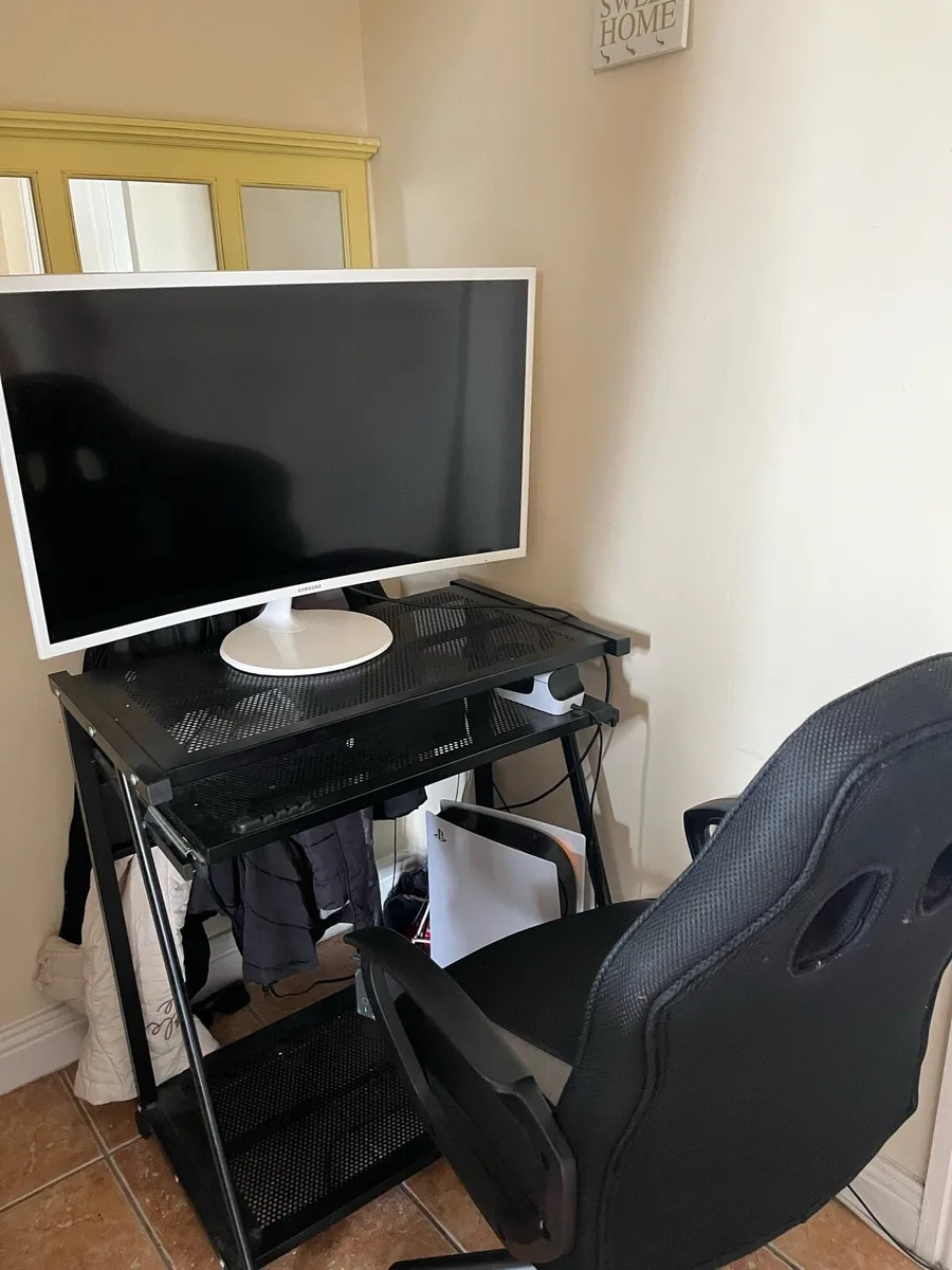 Gaming set up - Image 2