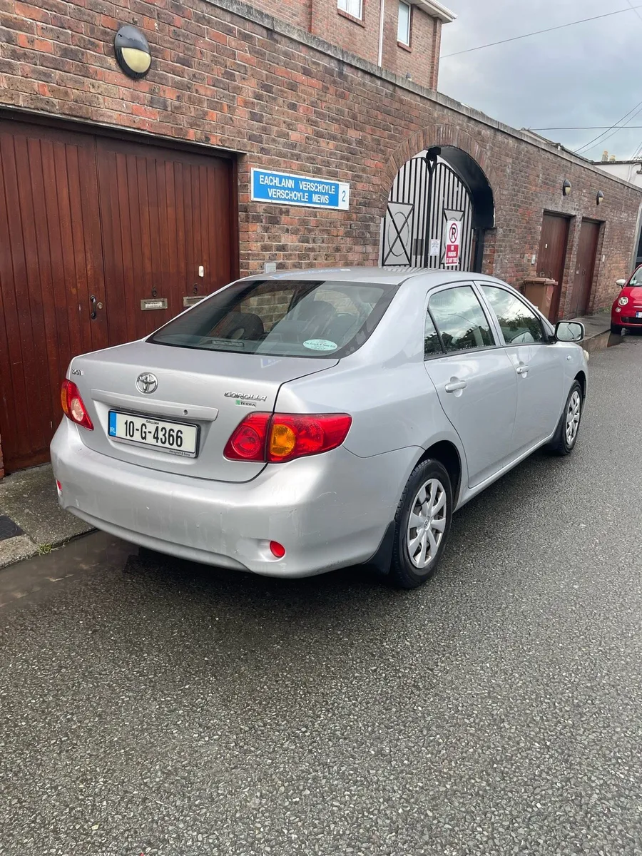 Toyota Corolla - Image 2
