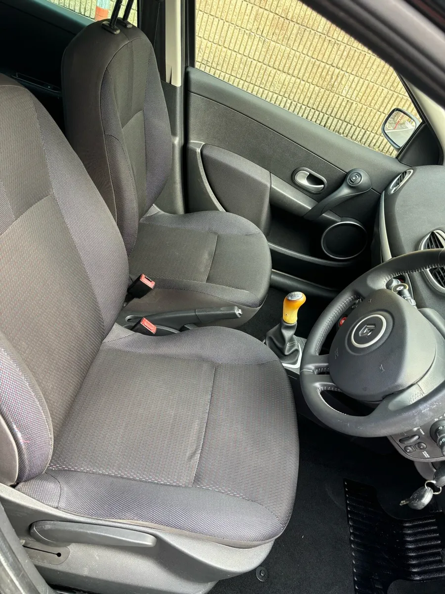 09 Renault Clio New Nct only 129kms - Image 3