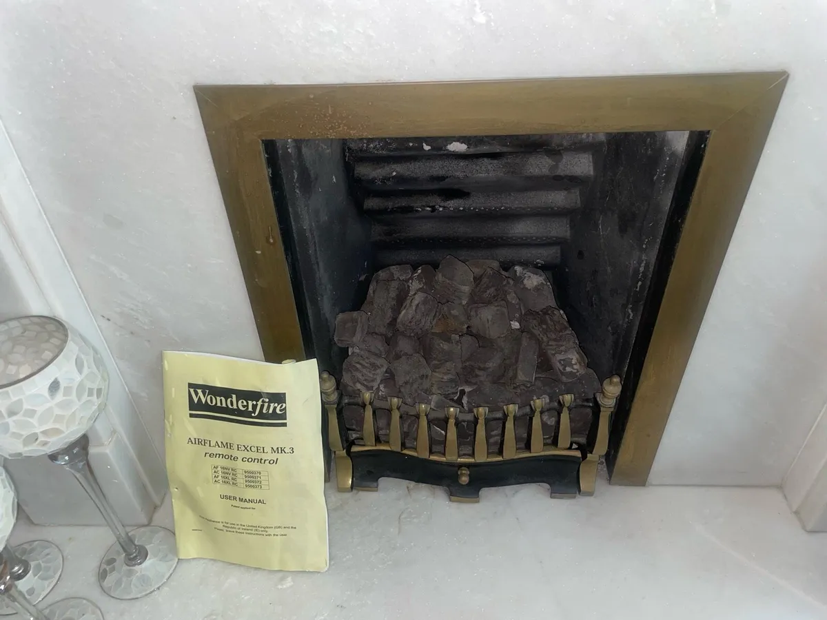 Gas fire - Image 1