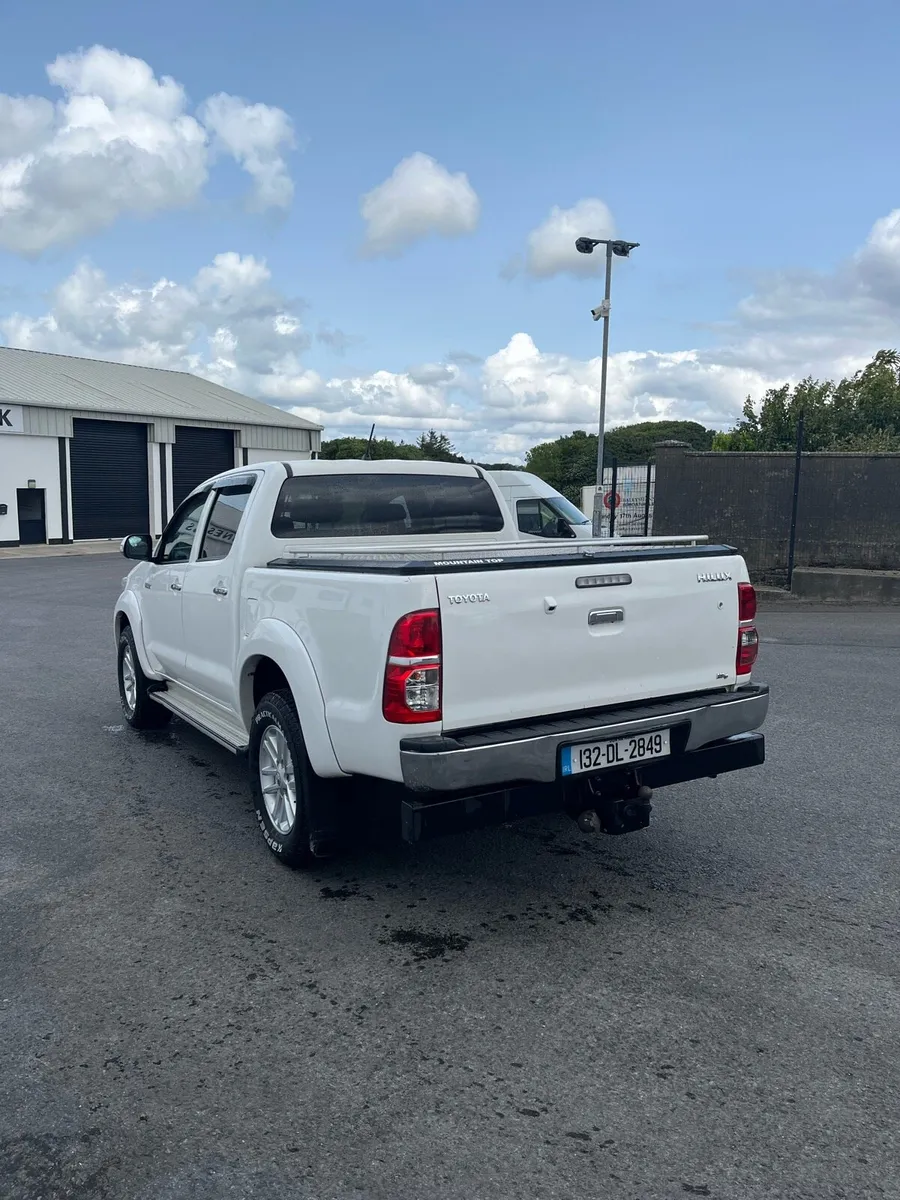 Toyota hilux - Image 4