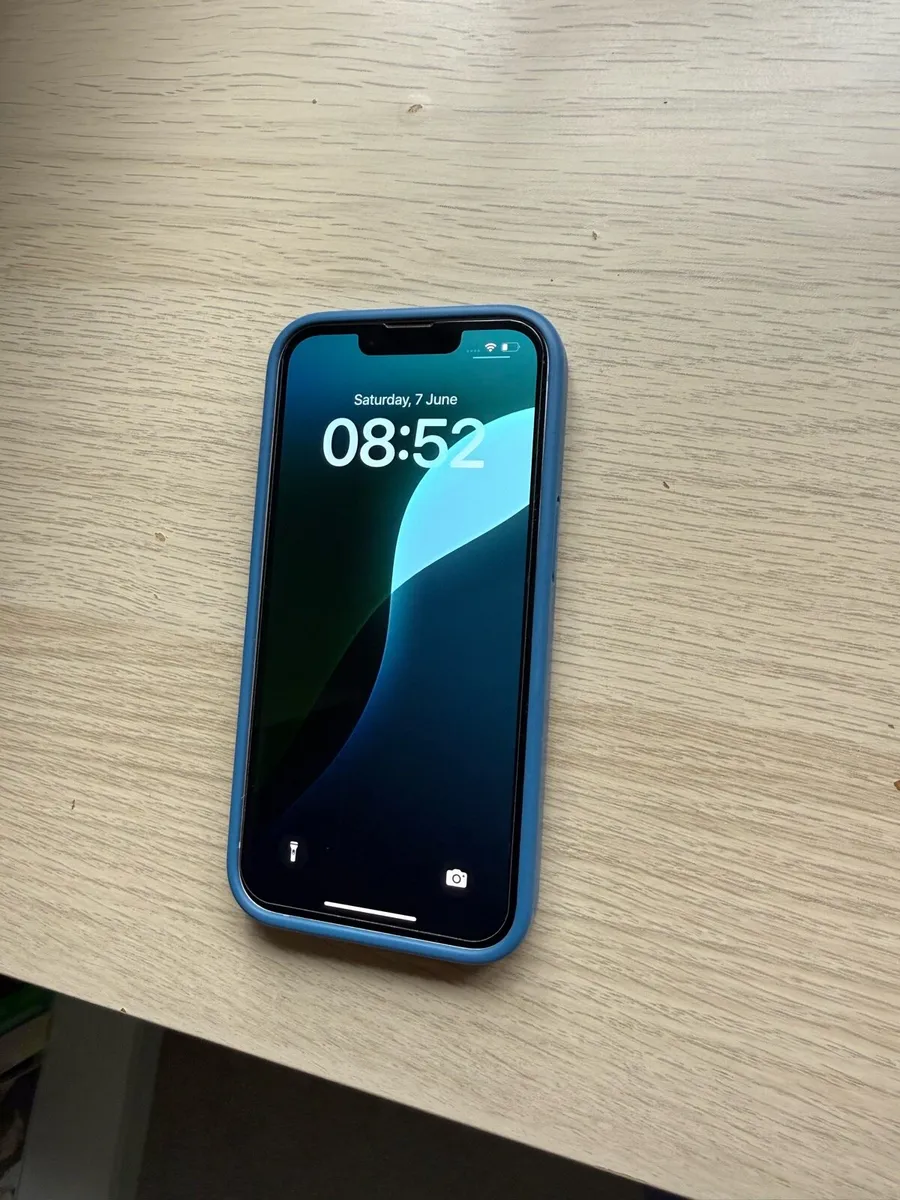 iPhone 13 - Image 1