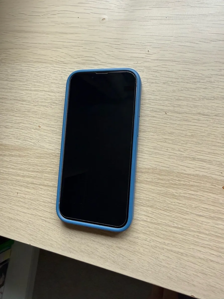 iPhone 13 - Image 3
