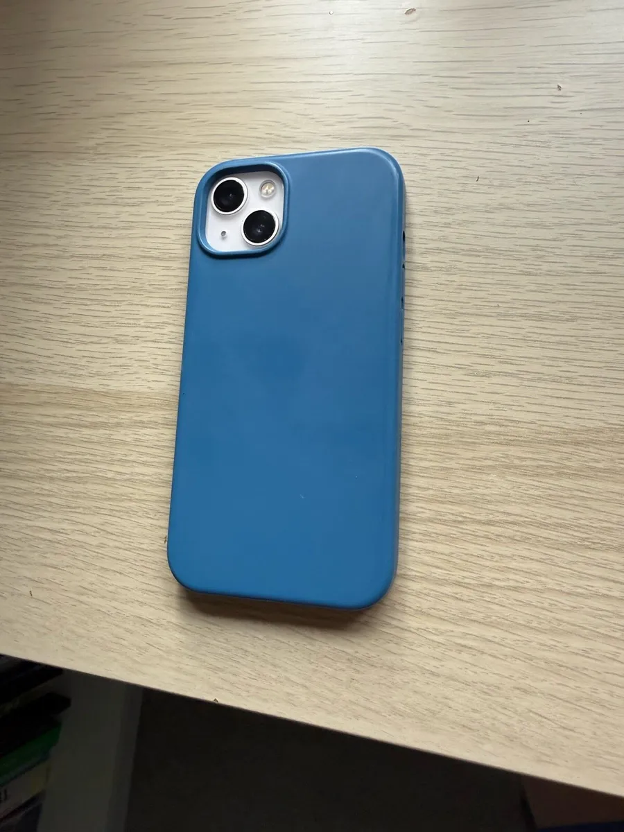 iPhone 13 - Image 4