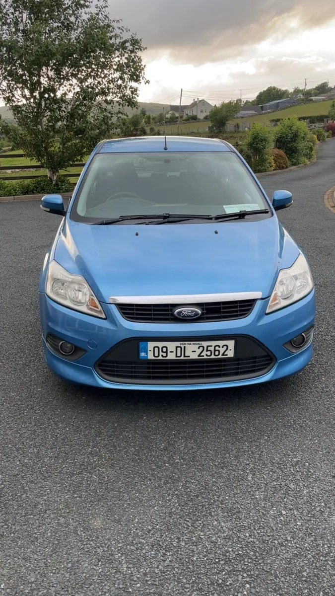 2009 Ford Focus - Image 2