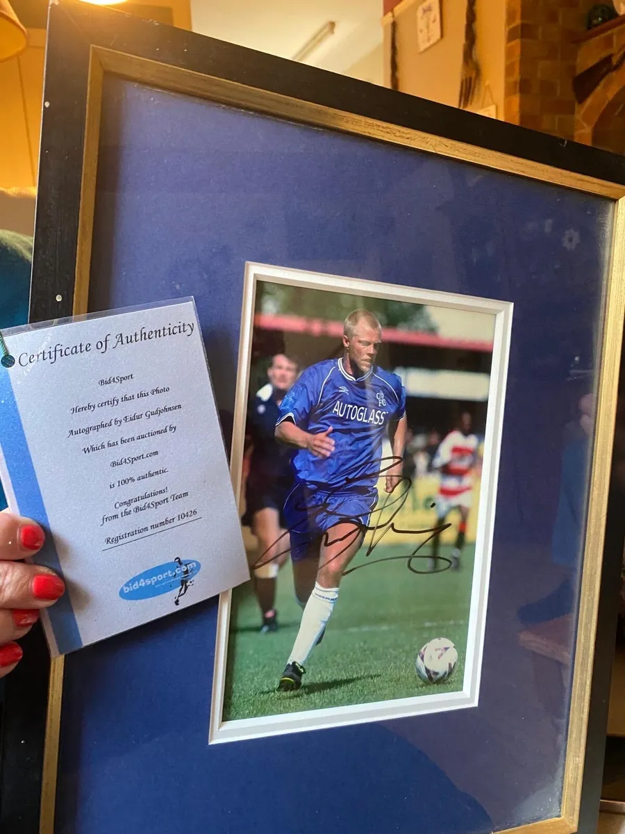 Eidur Gudjohnsen signed picture