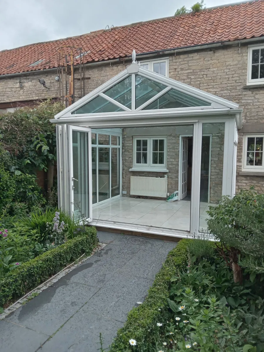 Conservatory/dismantled/bi fold - Image 1