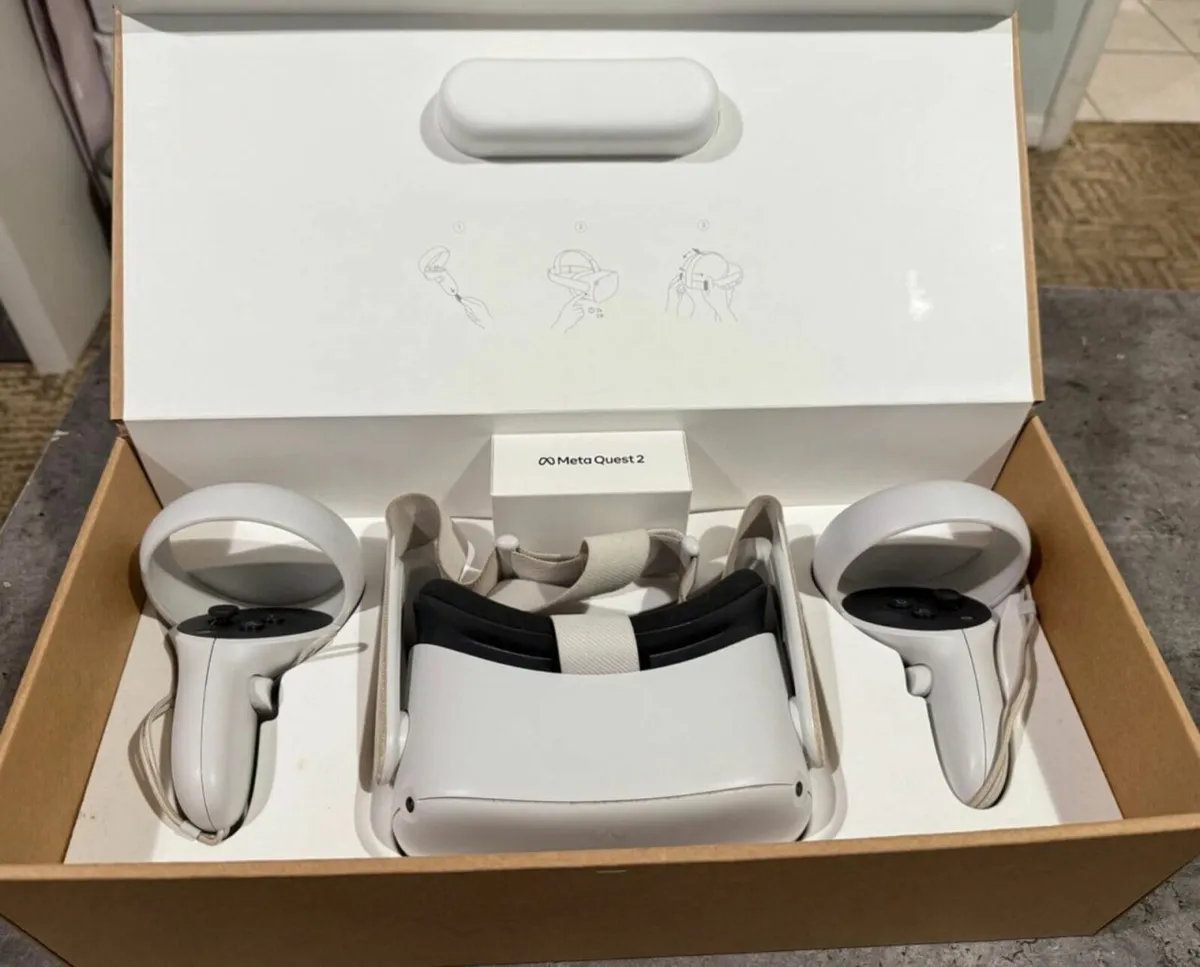 Meta Oculus Quest 2 256GB VR Headset - Image 2