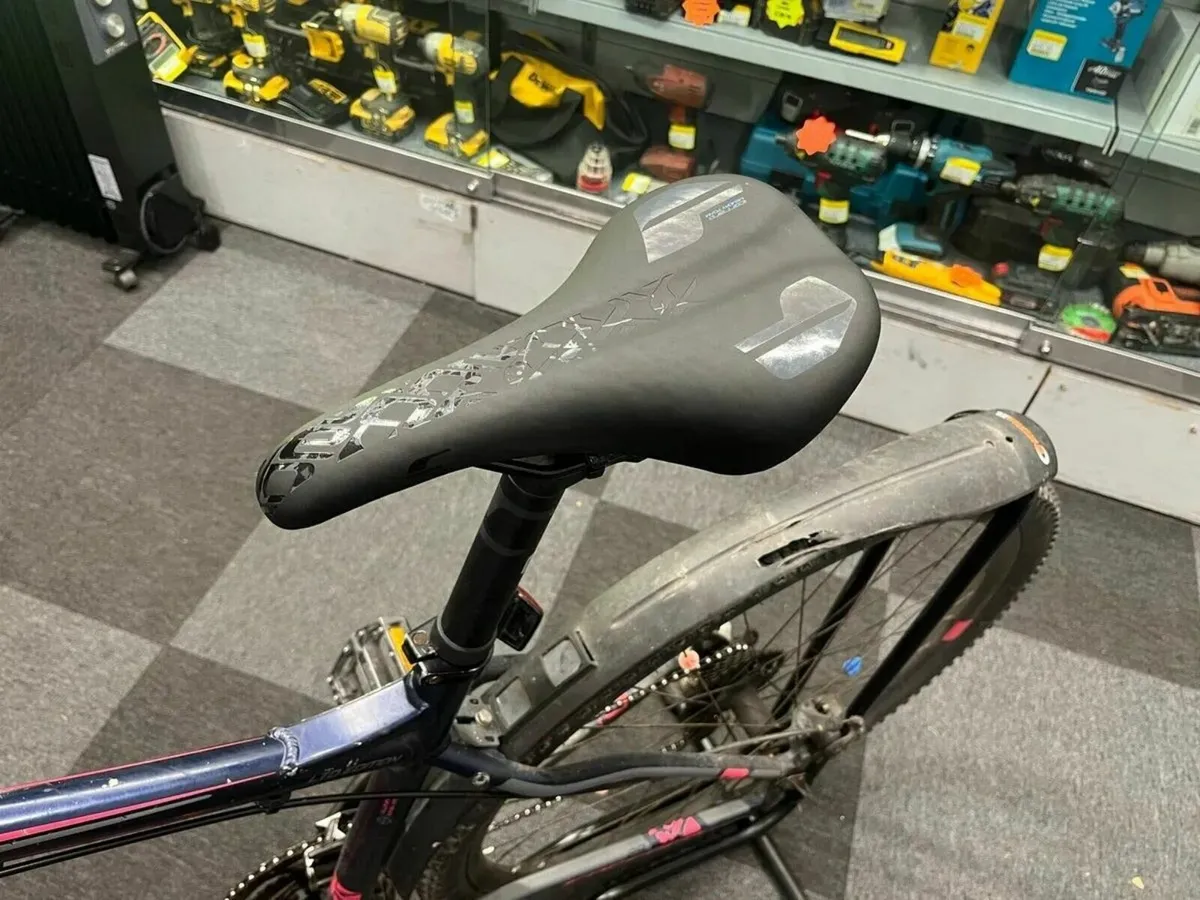 Carrera Hellcat Bike - Image 3