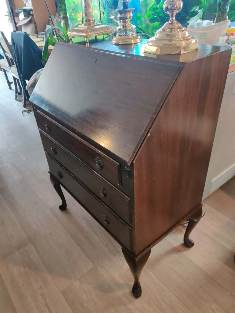 Mahogany bureau - Image 1