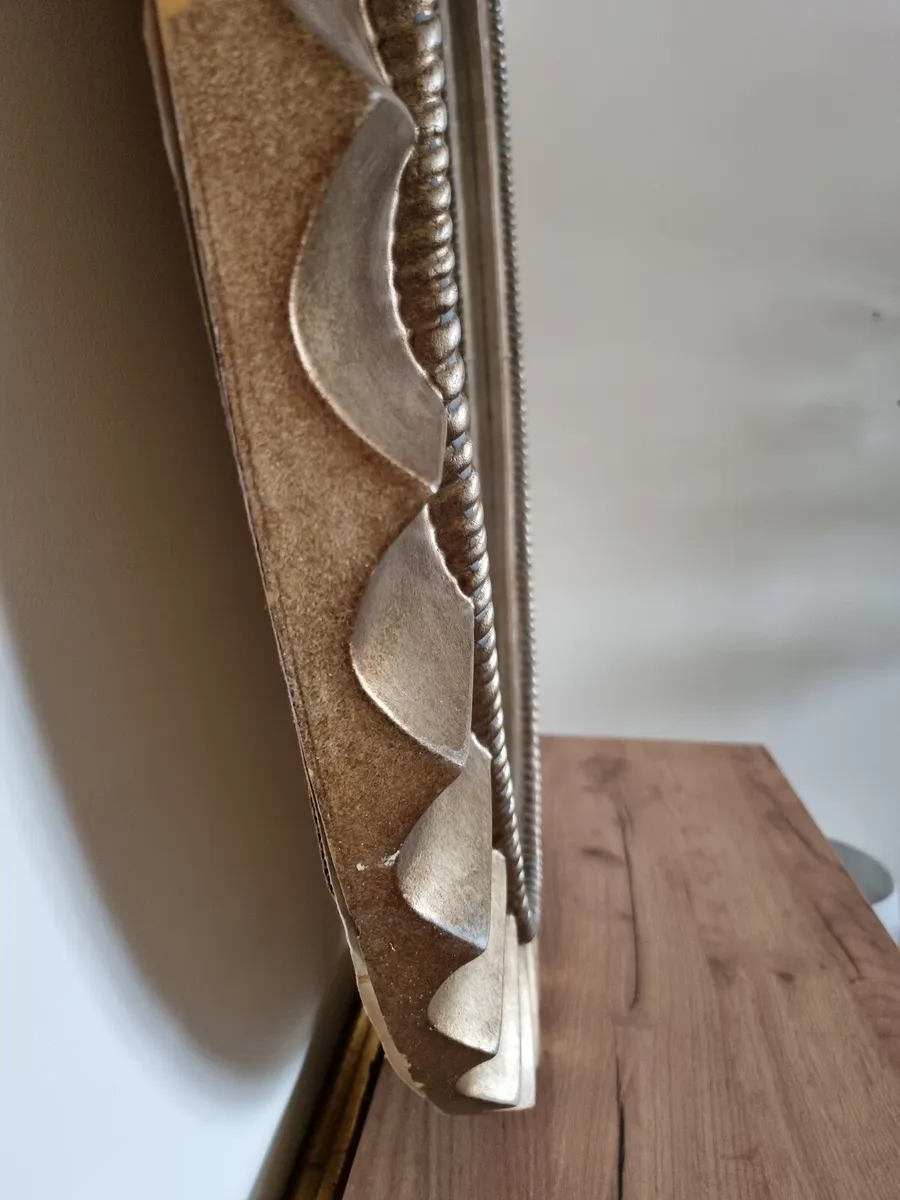 Gold oval large mirror 79 x 108cm - Image 3