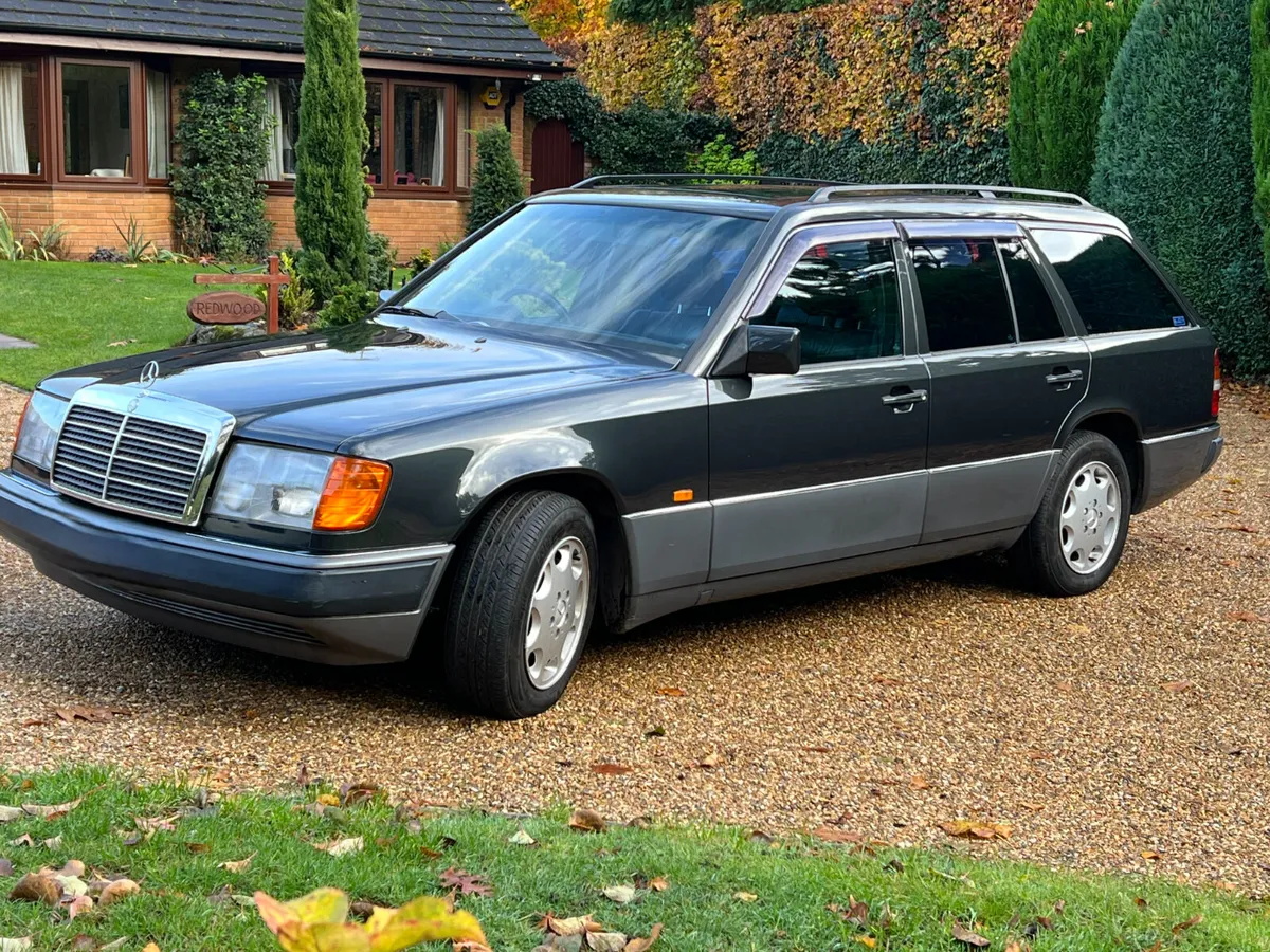 Mercedes-Benz E-Class 1993 - Image 1