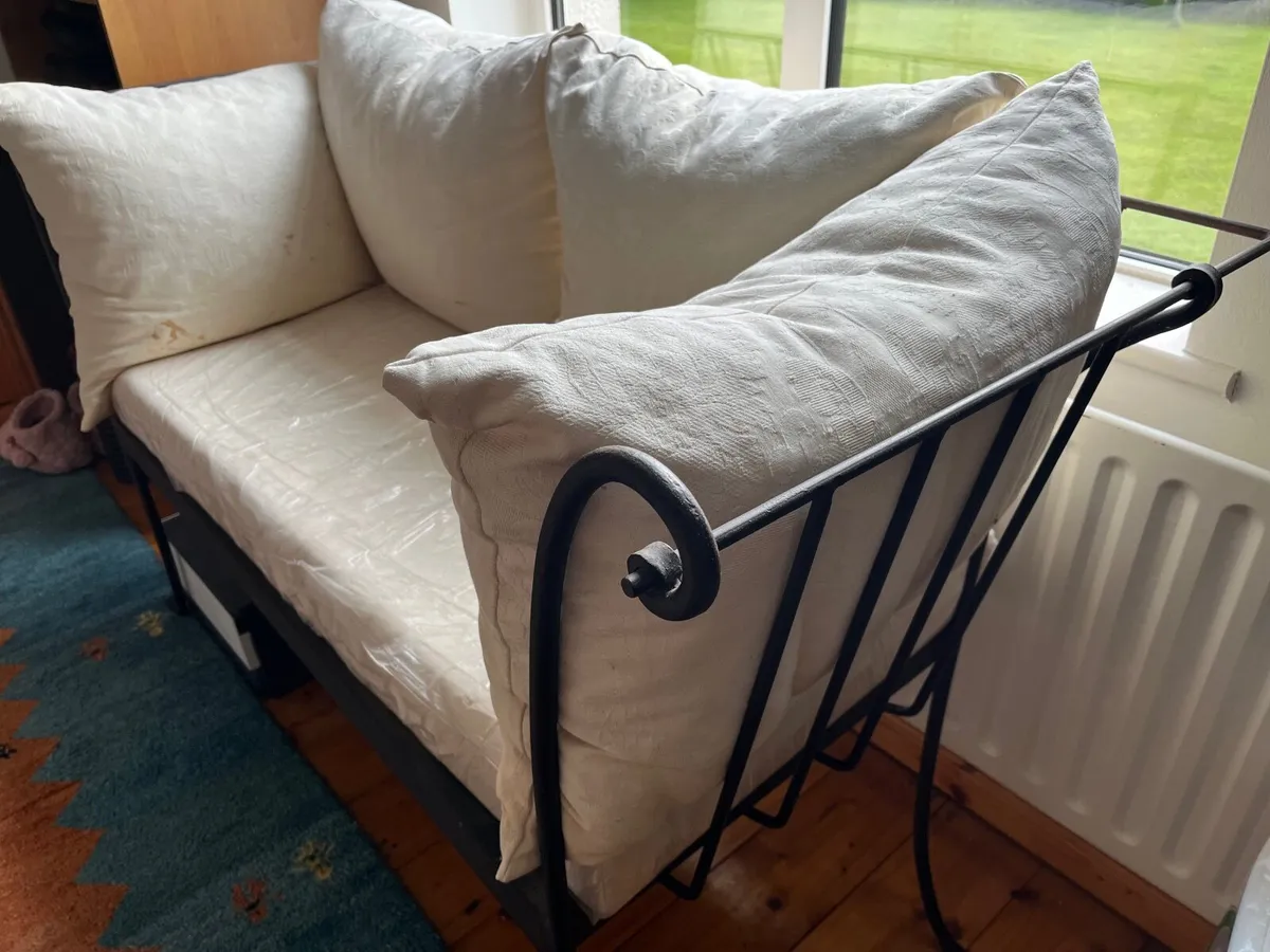 Window seat - Image 4