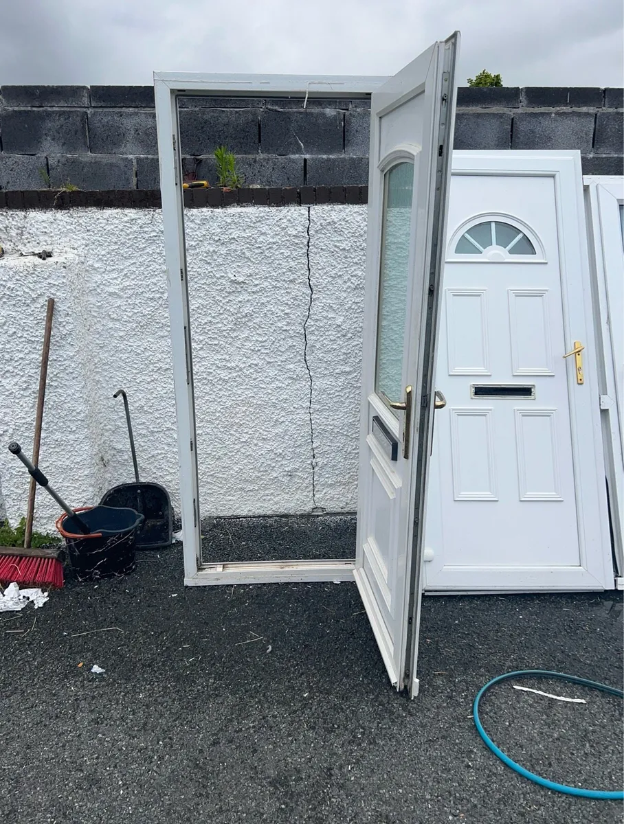 Pvc front door - Image 3
