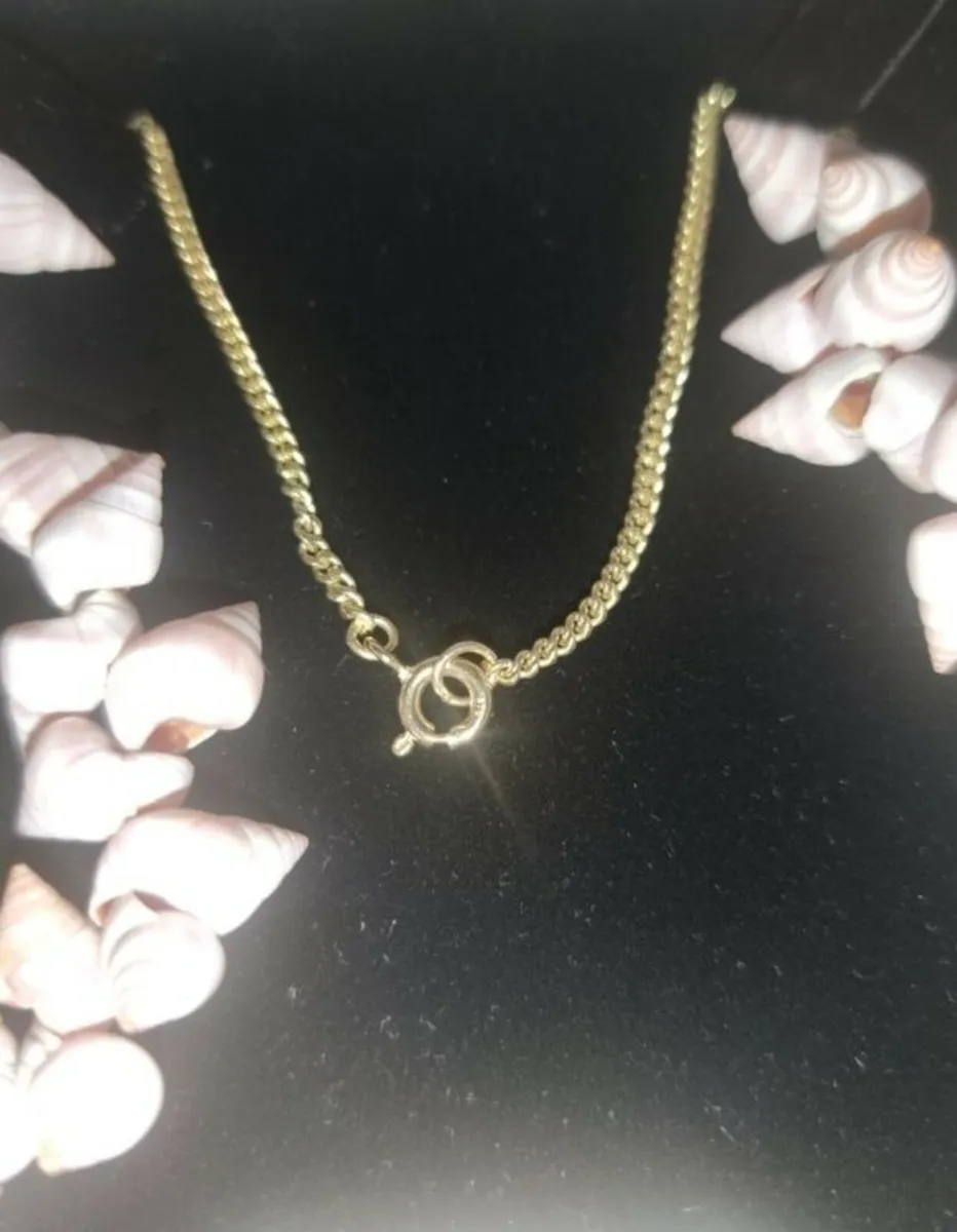9ct Gold shell necklace - Image 2