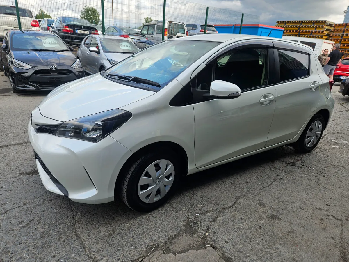 2016 Toyota Vitz 1.0 Automatic - Image 3