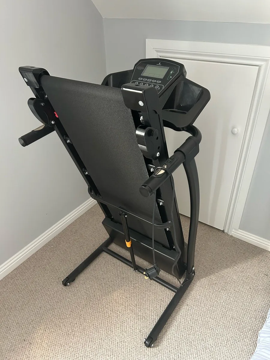 Castle Sports Treadmill. - Image 3