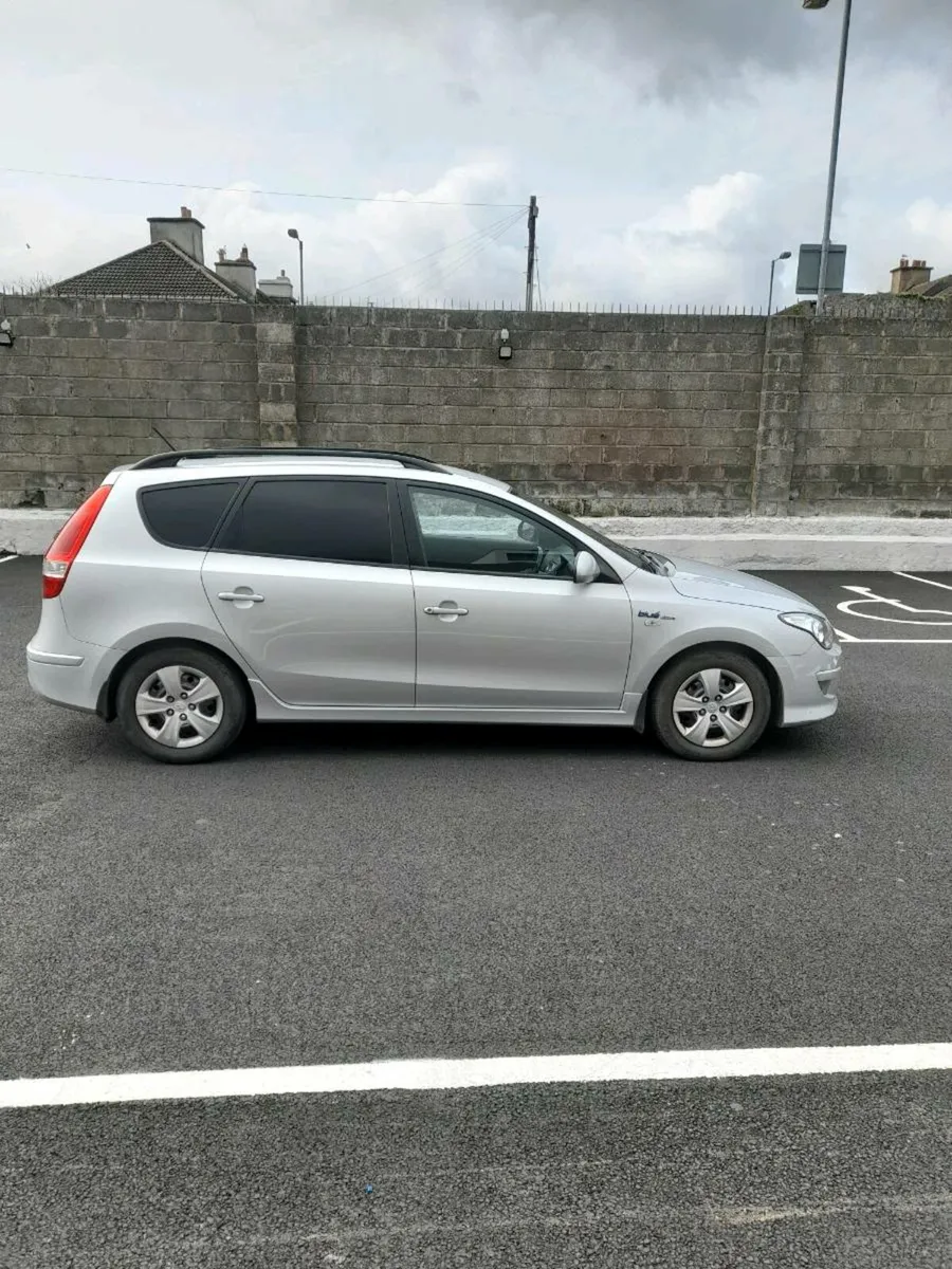 Hyubdai i30 Van Estate - Image 2