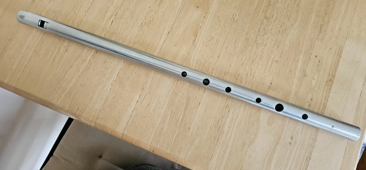 Chieftain non-tunable V3 Low D whistle - Image 3