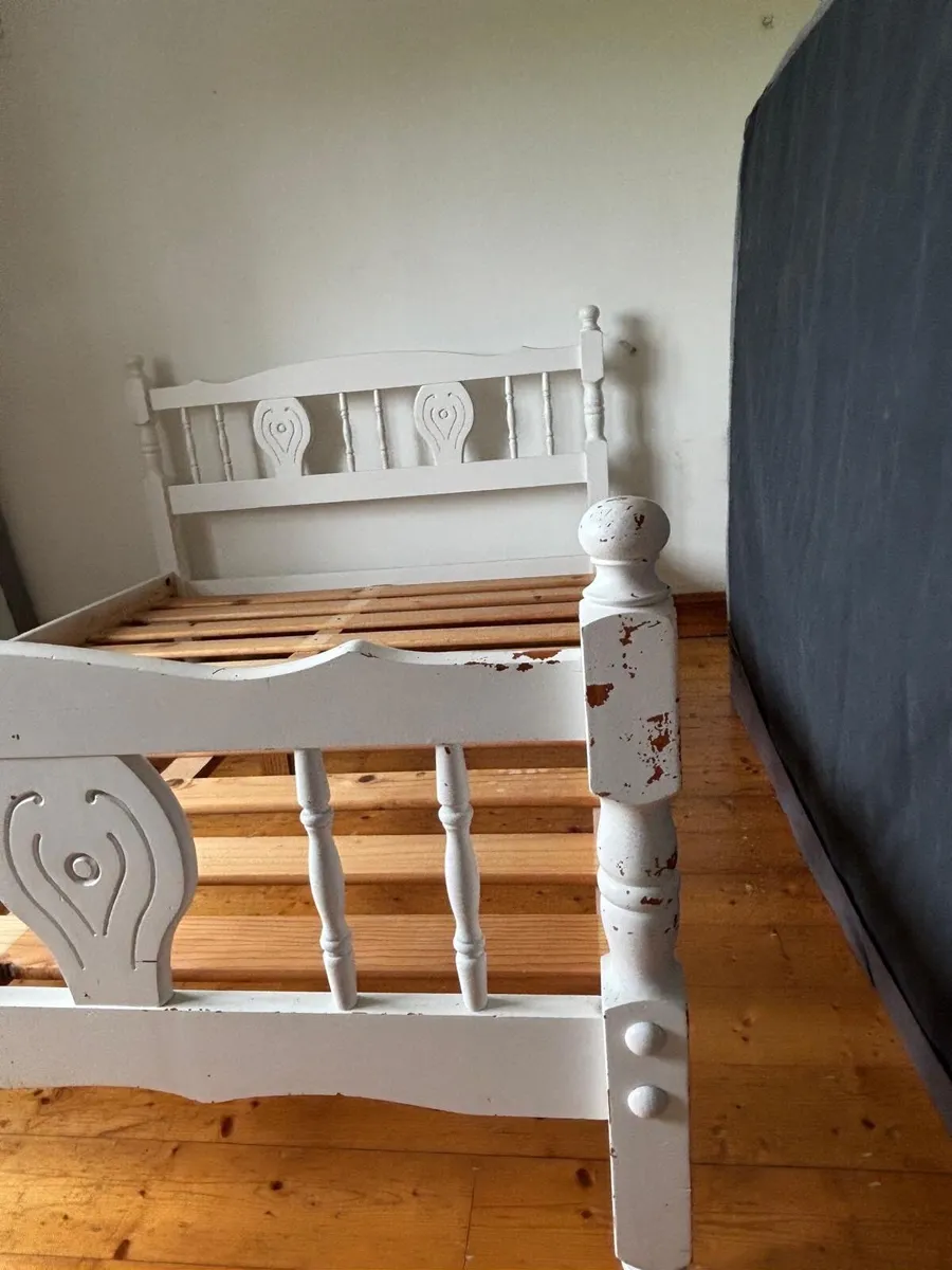 White Bed Frame Double 4ft 6in - Image 2