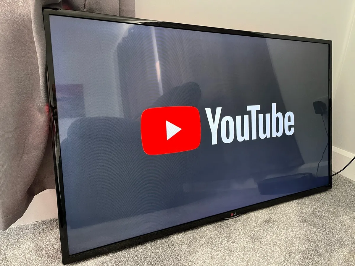 55” LG Led smart tv - Image 1