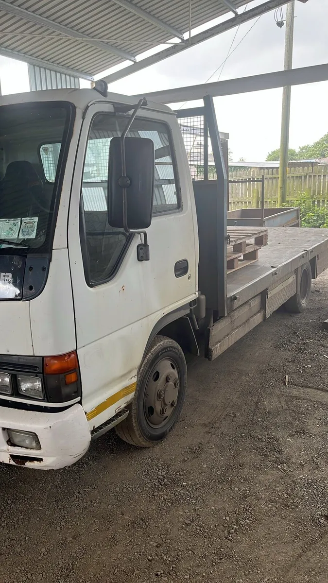 Isuzu NPR - Image 4