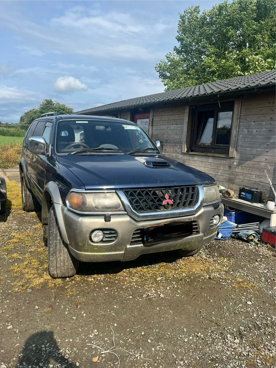 Mitsubishi pajero sport breaking - Image 1