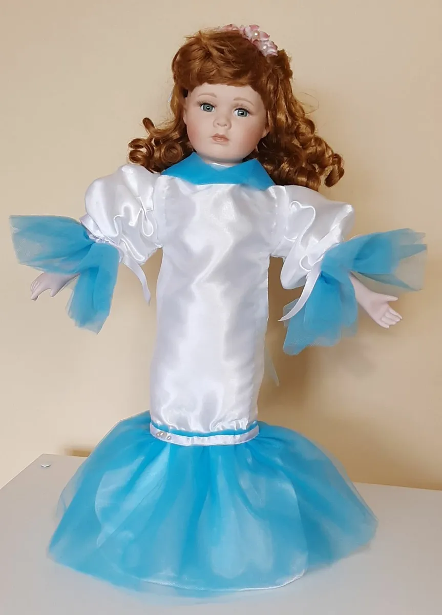 Porcelain doll - Image 2