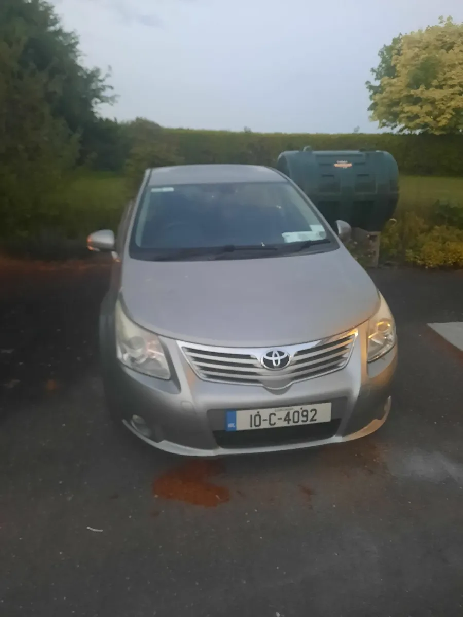 Toyota Avensis 2010 - Image 1
