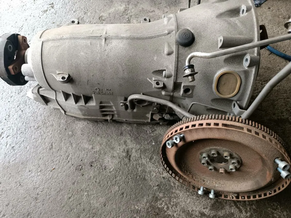 MERCEDES E 200 PARTS - Image 1