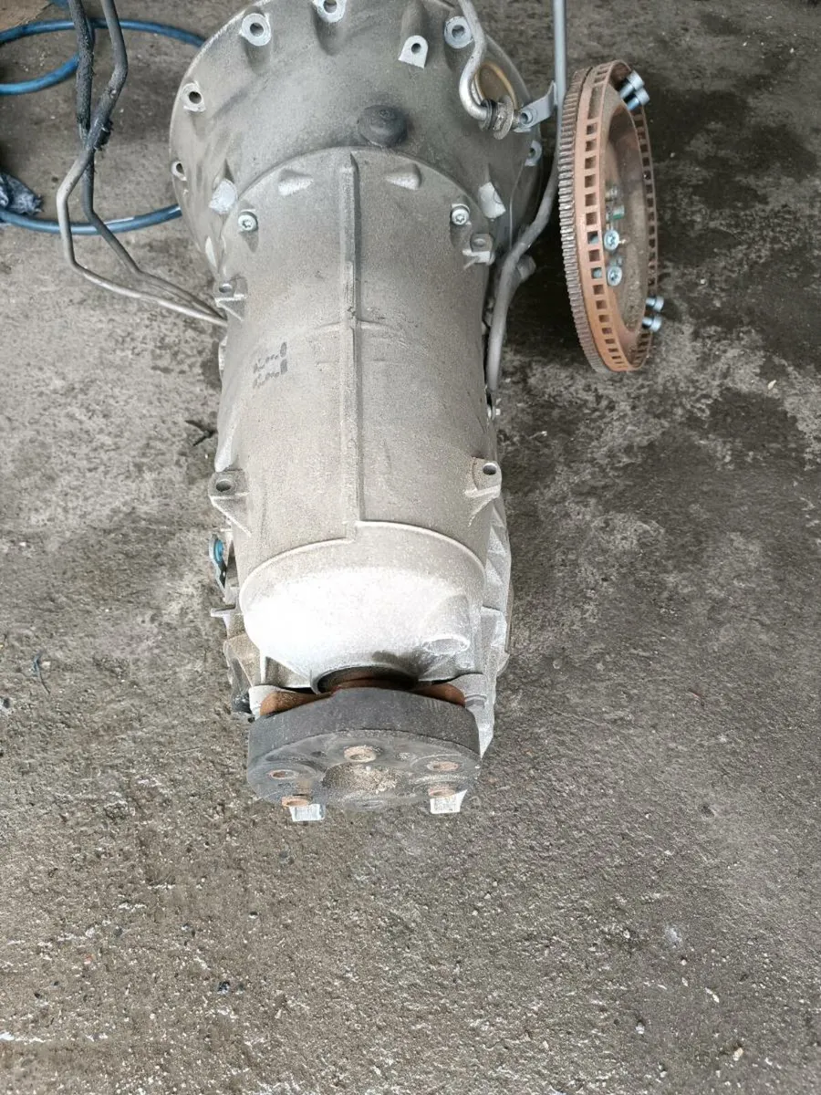 MERCEDES E 200 PARTS - Image 3