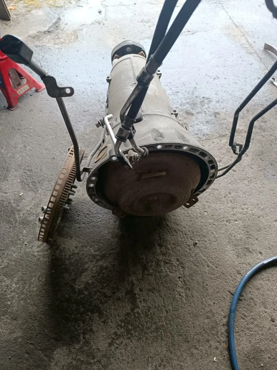 MERCEDES E 200 PARTS - Image 4