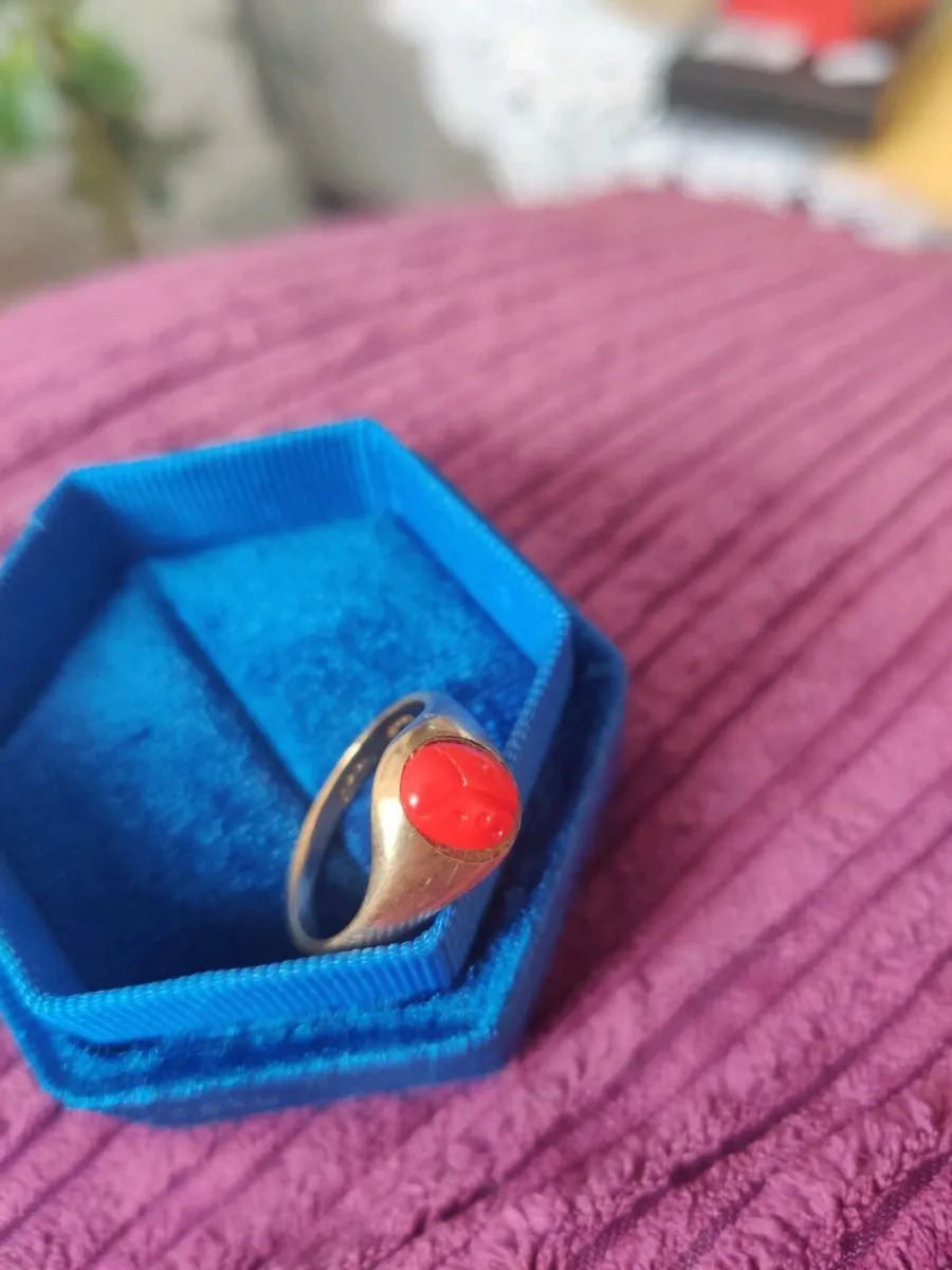 9ct Gold signet ring - Image 2