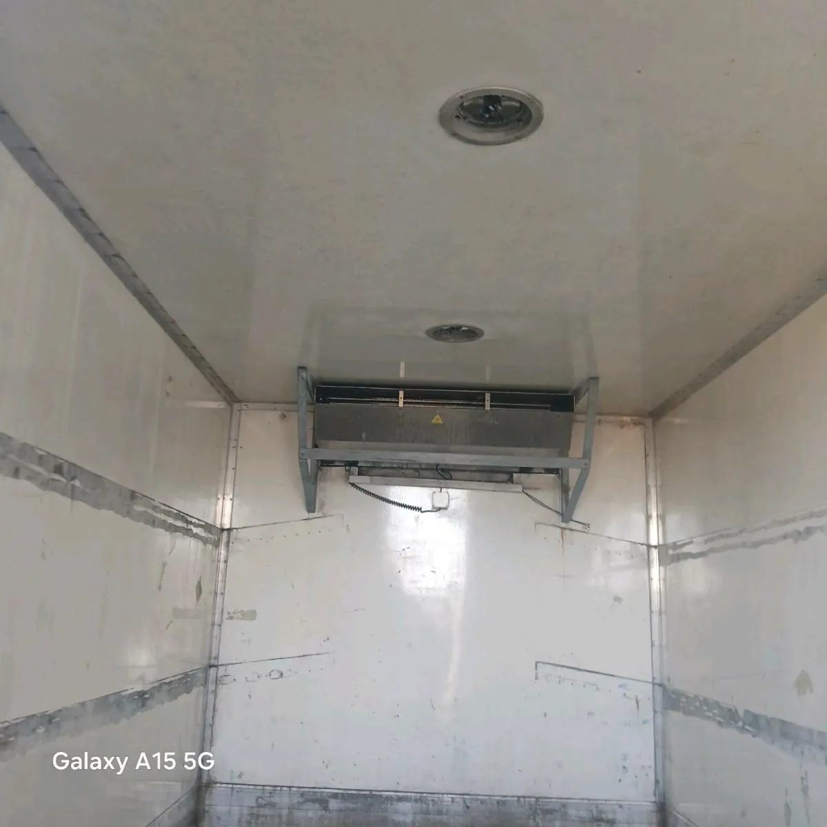 14 ft insulated container - Image 1