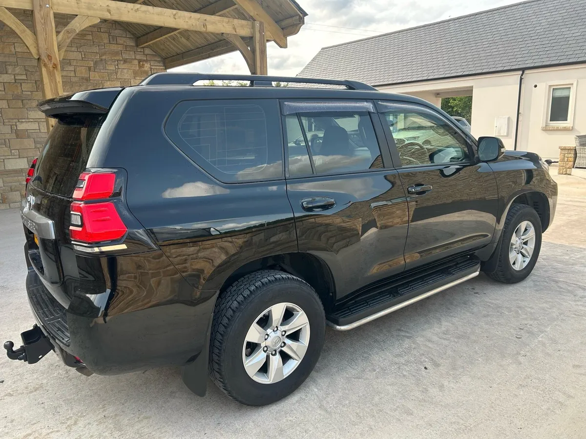 Toyota landcrusier 5 seater business edition - Image 4