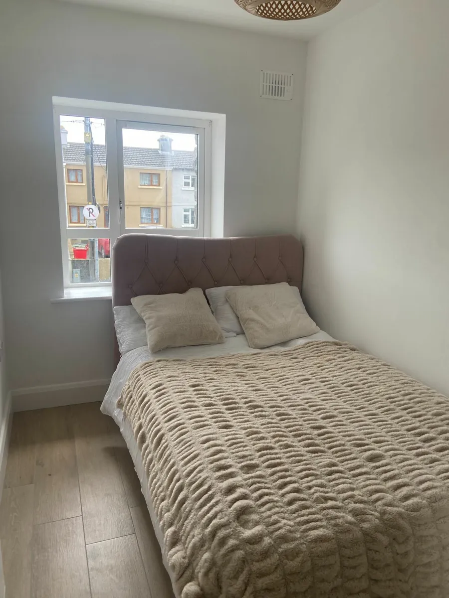 Apartment for rent 400m from Eyre Square - Image 2