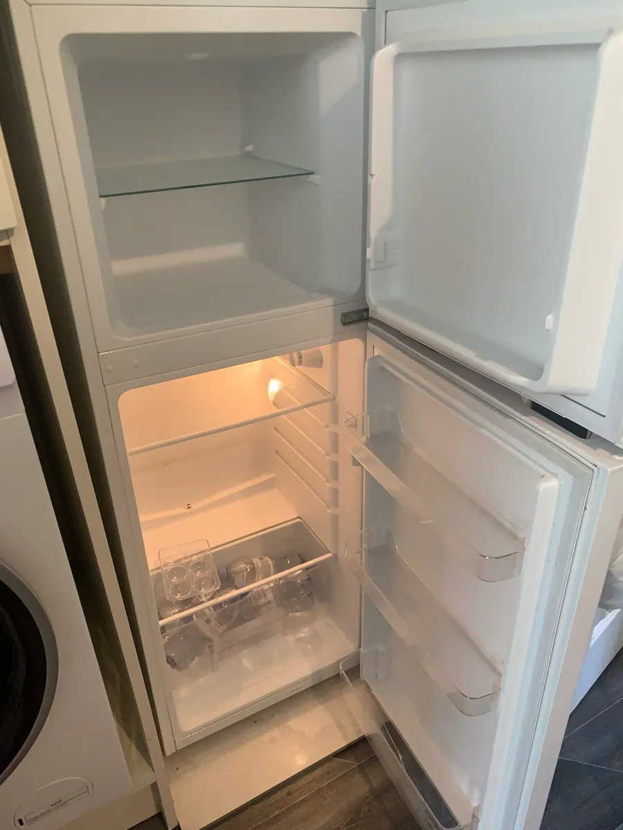 Fridge/freezer - Image 2