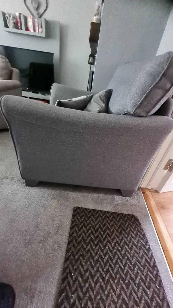 Armchair - Image 3