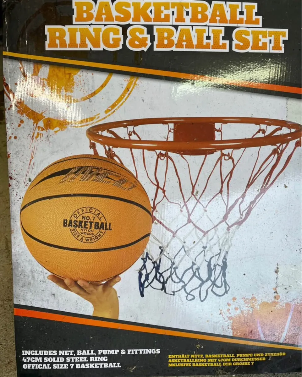 Basketball ring and ball set
