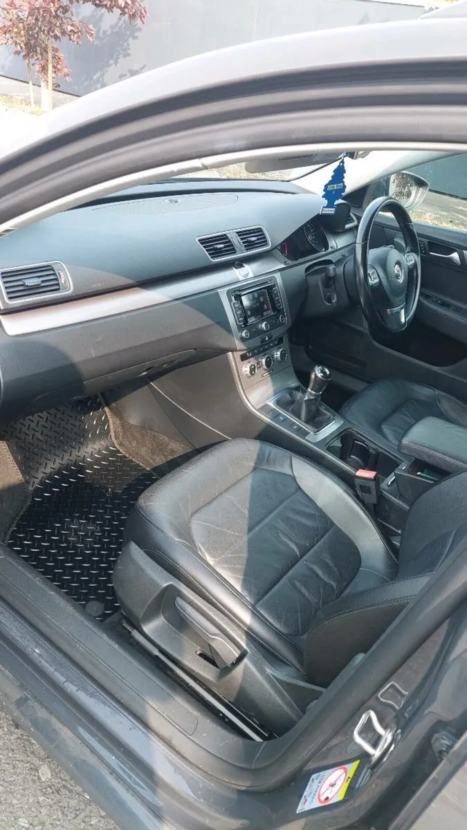 Passat 2.0 tdi bluemotion executive - Image 2