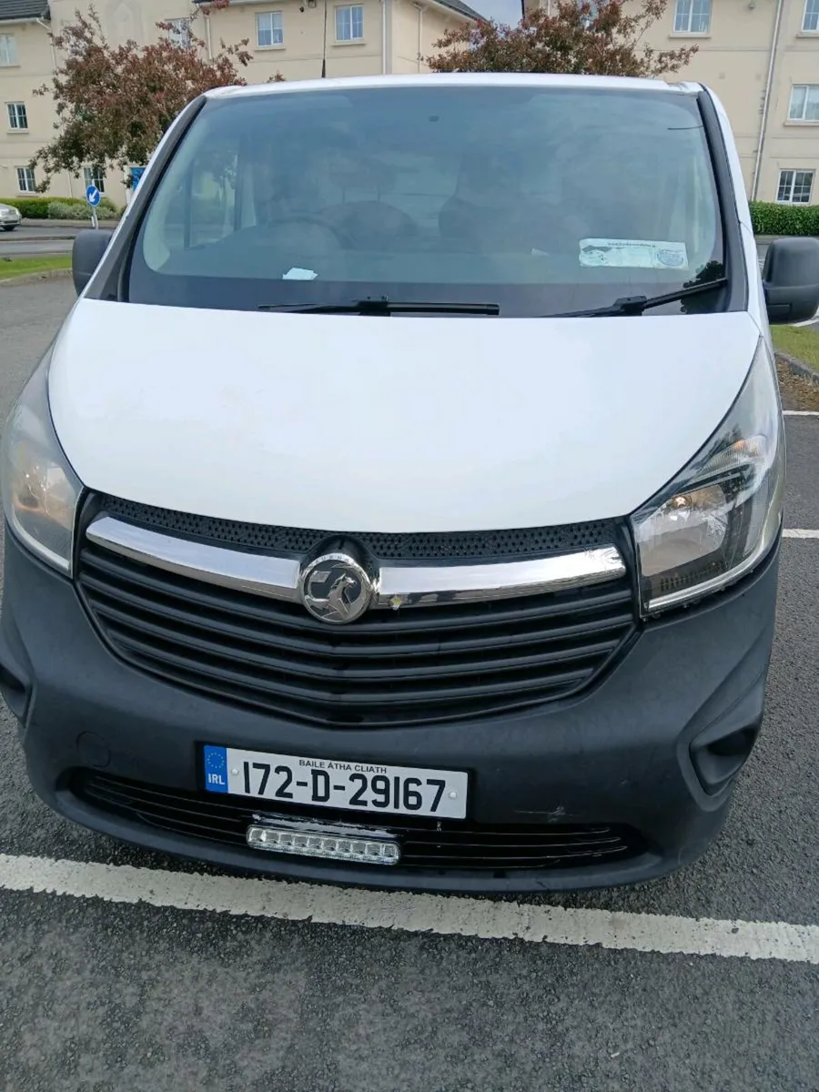 172 Vauxhall Vivaro 1.6 - Image 1