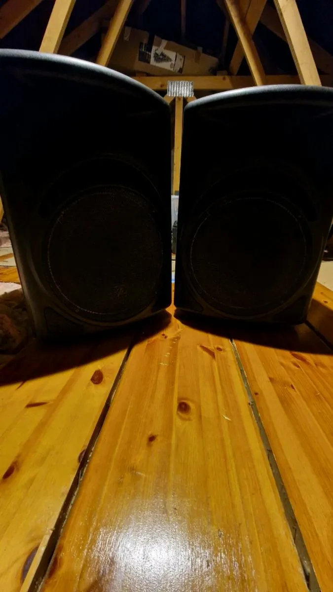 Dj equipment - Image 1
