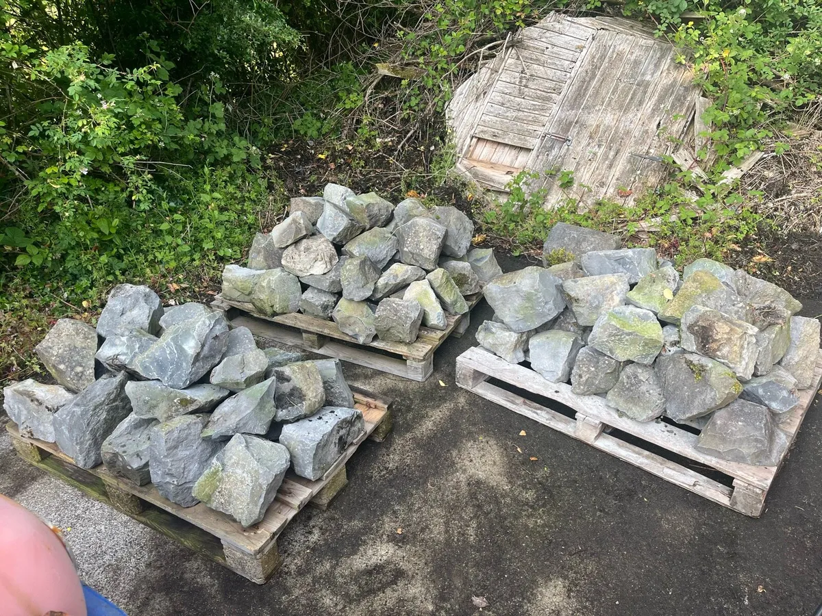 Manor stone