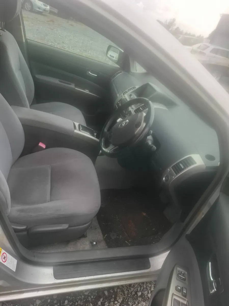 Toyota Prius 2008 - Image 2