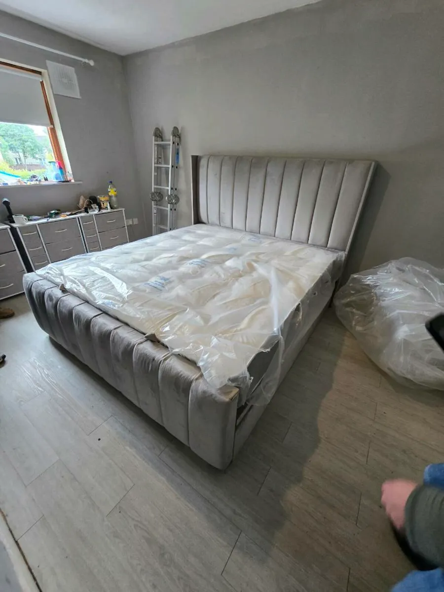 Bed - Image 1