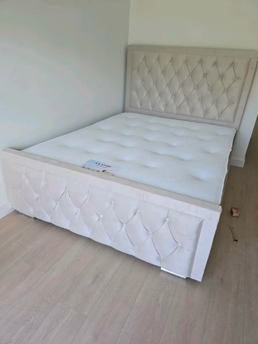 Bed - Image 3