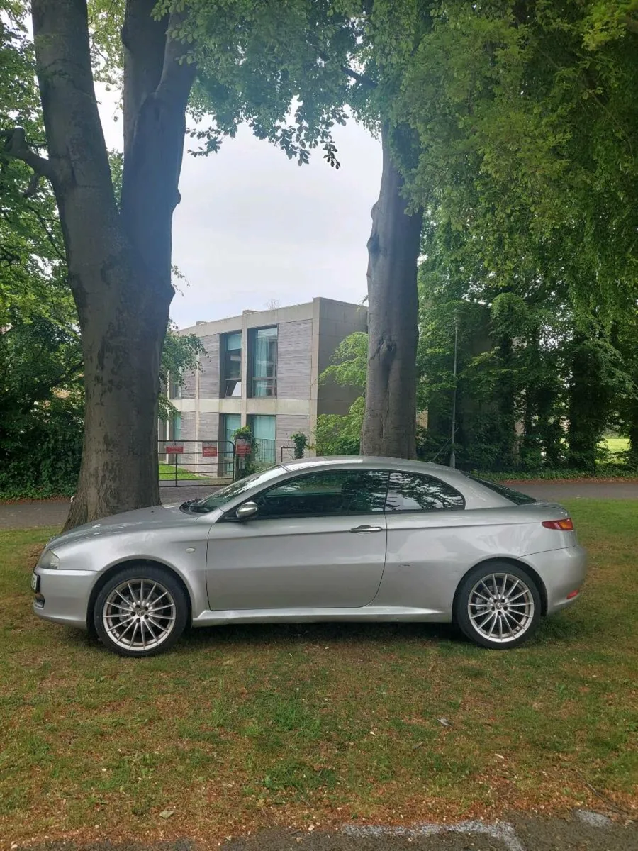 Alfa Romeo GT 2007 - Image 2