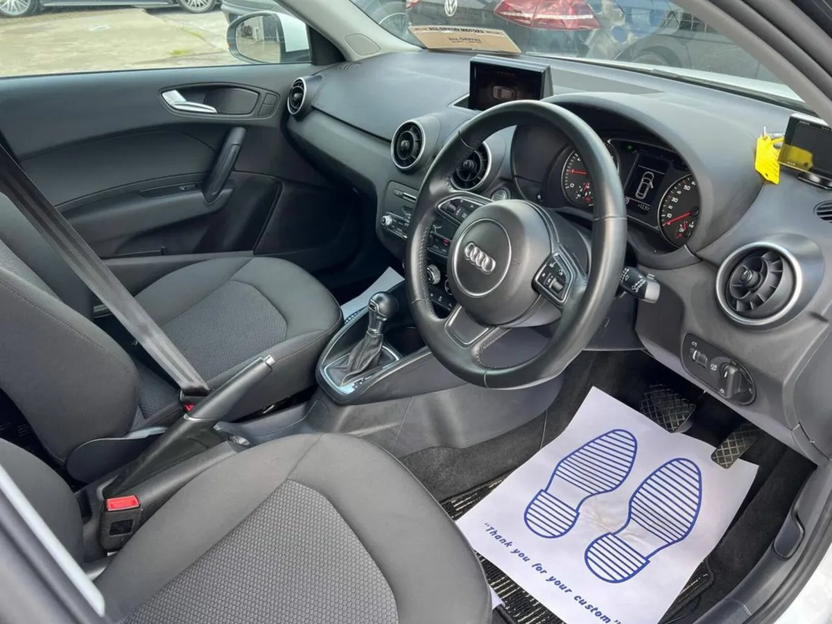 Audi A1 1.0 TFSI // PARKING SENSORS // AIR CONDITI - Image 2