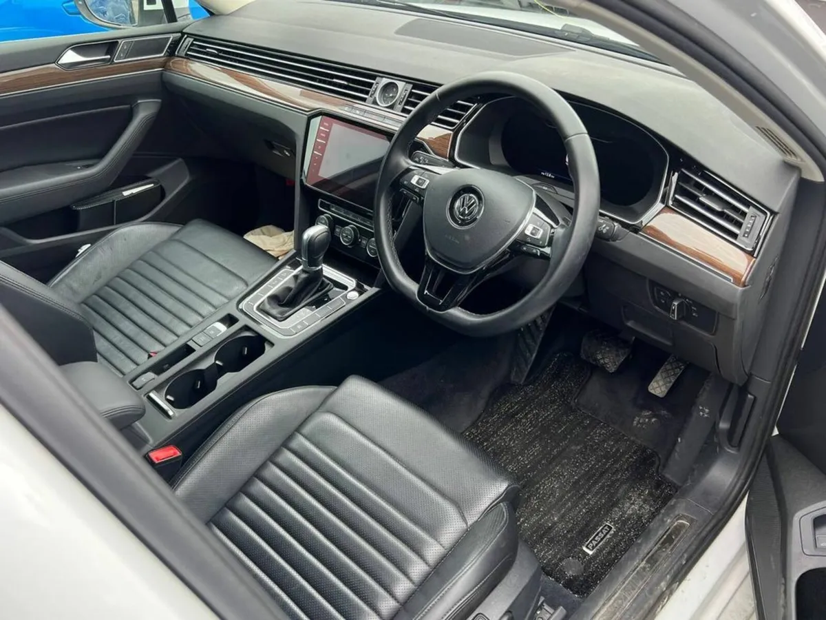 Volkswagen Passat HIGHLINE 1.4 TSI AUTO // HEATED/ - Image 2