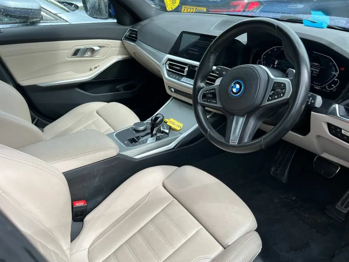 BMW 3-Series 330e XDRIVE M-SPORT TOURING 2.0 HYBRI - Image 2